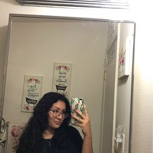 Meet your Posher, Marissa